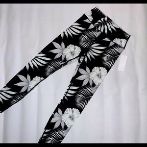 NWT HW Spiritual Gangster Perfect leggings sz M